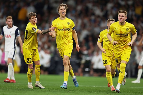 Torschütze für Bodö/Glimt im Hinspiel bei den Spurs: Kapitän Ulrik Saltnes (M.). - © Ian Walton/AP/dpa