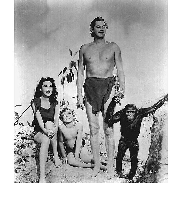 Tarzan (Johnny Weissmüller) und Familie. - © FOTO: DPA