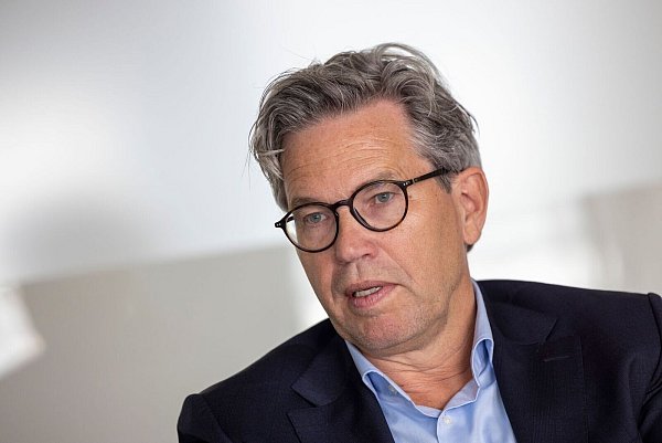 Vodafone-Deutschlandchef Marcel de Groot setzt auch in der Zukunft auf TV-Kabelanschlüsse für schnelles Internet. (Archivbild) - © Thomas Banneyer/dpa