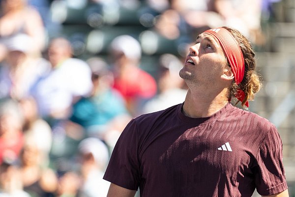 Für Alexander Zverev ist das Turnier in Indian Wells nach dem ersten Match schon wieder vorbei. - © Maximilian Haupt/dpa