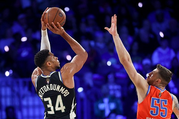 Antetokounmpo wurde als wertvollster Spieler ausgezeichnet. - © Ian Maule/FR172030 AP/AP/dpa