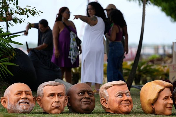 In Belém ist Platz für Protest – ein deutlicher Unterschied zu vergangenen Klimakonferenzen. - © Eraldo Peres/AP/dpa