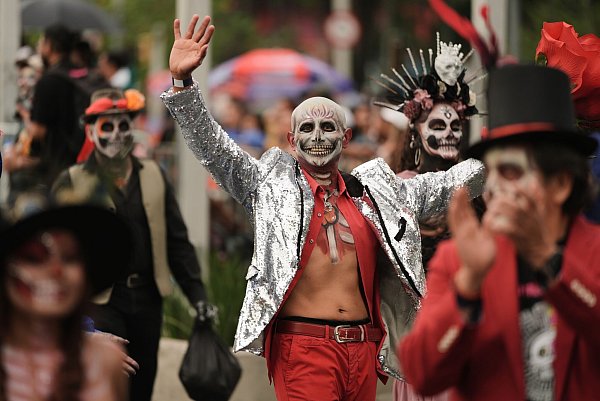 Die jährliche Parade findet seit 2016 statt. - © Claudia Rosel/AP/dpa