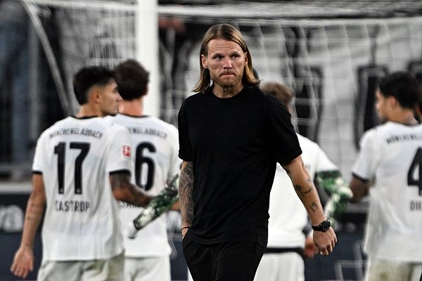 Bleibt vorerst Trainer bei Borussia: Eugen Polanski. - © Federico Gambarini/dpa