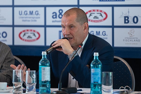 Äußerte Unverständnis nach einer Abstimmung beim Verbandstag: DESG-Präsident Matthias Große. - © Christophe Gateau/dpa