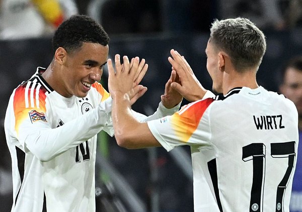 Das Gute-Laune-Duo des deutschen Fußballs heißt "Wusiala". - © Fabian Strauch/dpa