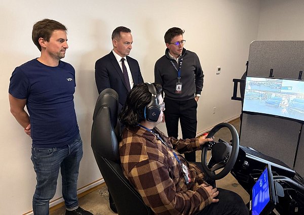 Das Berliner Start-up Vay Technology wird in den USA in diesem Jahr seine Flotte von ferngesteuerten Mietwagen von 30 auf rund 100 Fahrzeuge mehr als verdreifachen. - © Christoph Dernbach/dpa
