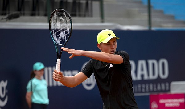 Hatte bei seinem München-Debüt keine Chance: Tennis-Youngster Justin Engel. - © Leonie Asendorpf/dpa