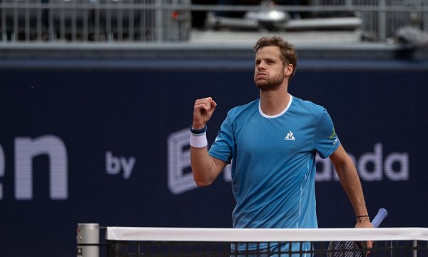 Yannick Hanfmann steht im Achtelfinale von München. - © Leonie Asendorpf/dpa