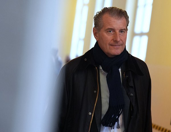 Dem Vater der entführten Kinder, Christina Blocks Ex-Mann Stephan Hensel, wurde nach Angaben eines Zeugens vorgeworfen, eine Gefahr für die Block-Unternehmensgruppe darzustellen. - © Marcus Brandt/dpa