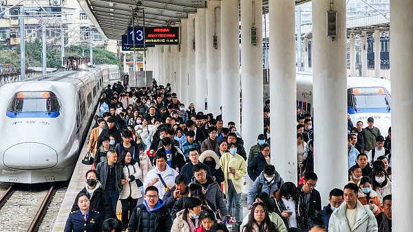 In China gelten die großen Feste als Hauptreisezeit. (Archivbild) - © Liu Mu/XinHua/dpa