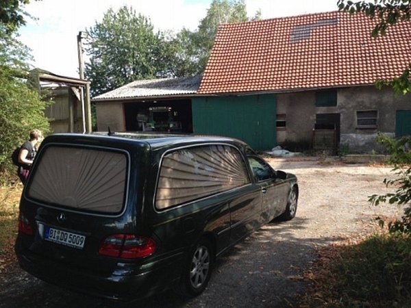Ein landwirtschaftlicher Hof in Löhne (Kreis Herford). - © HANDYFOTO: CHRISTIAN MATHIESEN