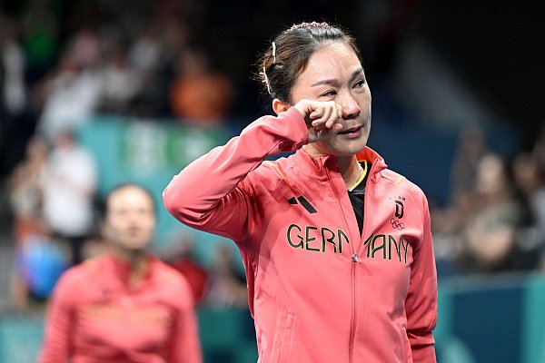 War nach dem verlorenen Bronze-Duell nur schwer zu trösten: Xiaona Shan - © Sven Hoppe/dpa
