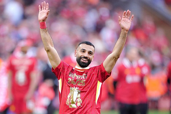 Mit 28 Toren hat Mohamed Salah großen Anteil an Liverpools Meistertitel. - © Peter Byrne/PA Wire/dpa