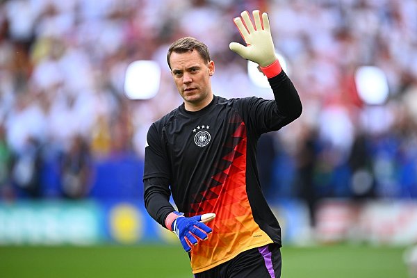 Manuel Neuer erhält über Social Media viele Reaktionen nach seinem Rücktritt aus der Nationalmannschaft. - © Tom Weller/dpa
