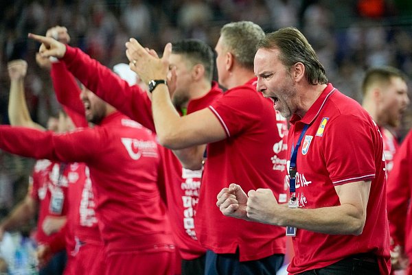 Unter dem früheren Bundestrainer Dagur Sigurdsson entwickelte sich Kroatien wieder zu einer Top-Mannschaft. - © Darko Bandic/AP/dpa