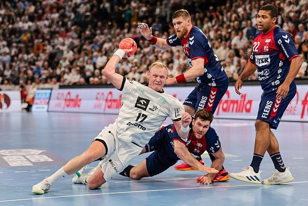 Hofft auf einen Sieg in seinem letzten Bundesliga-Nordderby gegen Flensburg: Kiels Kreisläufer Patrick Wiencek. - © Frank Molter/dpa
