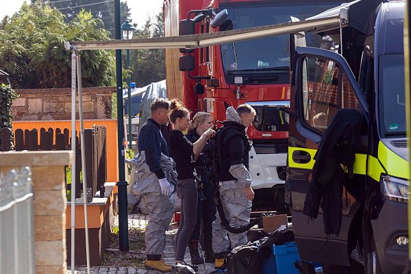 In einem Haus in Zeithain solle in Jugendlicher Giftstoffe hergestellt haben. - © Daniel Wagner/dpa