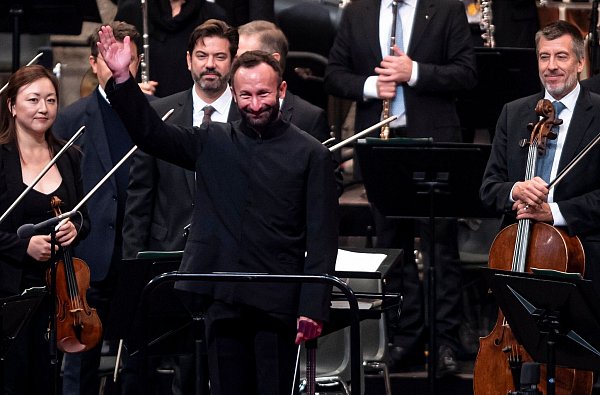 Erneut Dirigent des Jahres: Kirill Petrenko. (Archivbild) - © Fabian Sommer/dpa