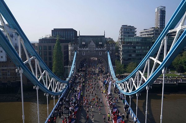 Bei London-Marathon nahm auch in diesem Jahr wieder ein Weltklasse-Feld teil. - © Jonathan Brady/PA/AP/dpa