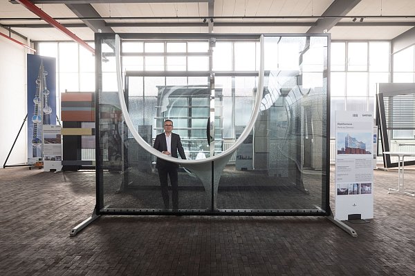 Das Unternehmen aus Gundelfingen war schon an vielen weltberühmten Bauten beteiligt. (Archivbild) - © Marijan Murat/dpa