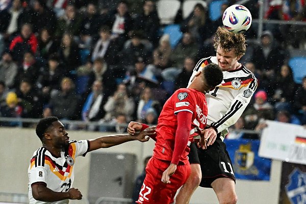 Kopfballstark mit 1,98 Metern: Torjäger Woltemade. - © Federico Gambarini/dpa