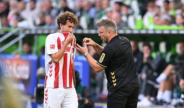 Kölns Trainer Lukas Kwasniok (r) und sein Spieler Luca Waldschmidt. - © dpa