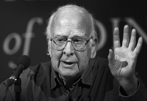 Britischer Physik-Nobelpreisträger Peter Higgs mit 94 Jahren gestorben. (Archivbild) - © David Cheskin/PA Wire/dpa