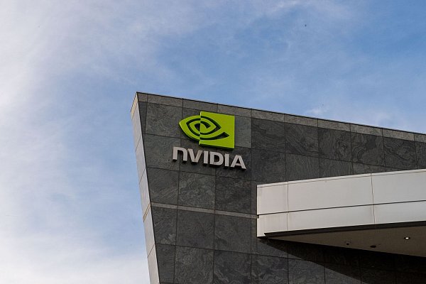 Kein Unternehmen war vor Nvidia fünf Billionen Dollar wert. (Archivbild) - © Andrej Sokolow/dpa