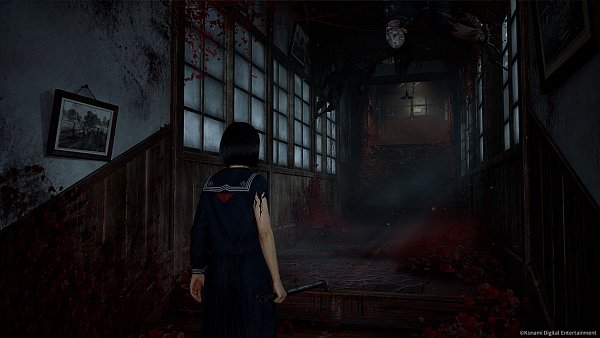 Schon von Kämpfen gezeichnet: Heldin Hinako in «Silent Hill f». - © Konami Digital Entertainment/dpa-tmn