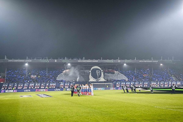 Die Heidenheimer Fans sorgten für Stimmung. - © Harry Langer/dpa