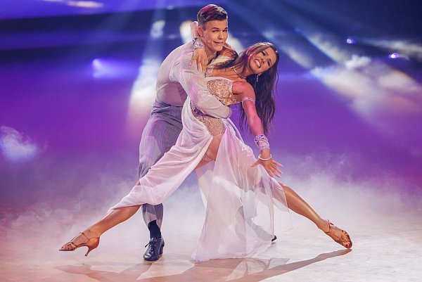Nur ein Punkt von Joachim Llambi: Taliso Engel hat es trotzdem in die nächste «Let\\\'s Dance»-Runde geschafft. - © Thomas Banneyer/dpa
