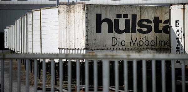 Der Möbelhersteller Hülsta aus Stadtlohn hat den Betrieb 2024 eingestellt. - © Fabian Strauch/dpa