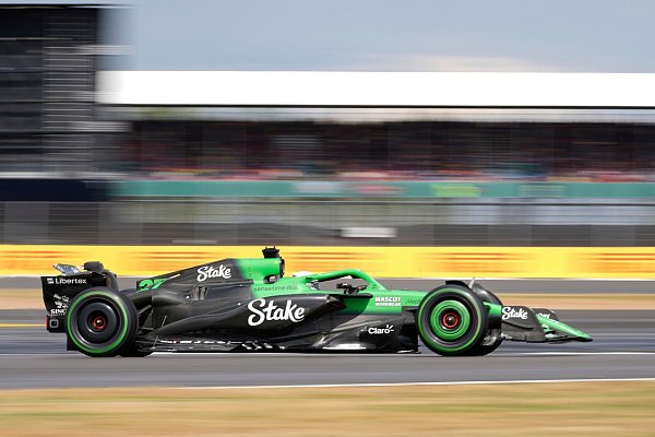 Nico Hülkenberg fuhr in Silverstone vom vorletzten Startplatz noch auf Rang drei. - © Darko Bandic/AP/dpa
