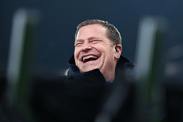 Bayern-Sportvorstand Max Eberl sieht gute Vertragsgespräche. - © David Inderlied/dpa