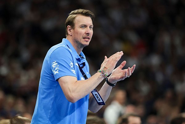 Filip Jicha will mit dem THW Kiel in der Bundesliga wieder ganz oben angreifen. - © Christian Charisius/dpa
