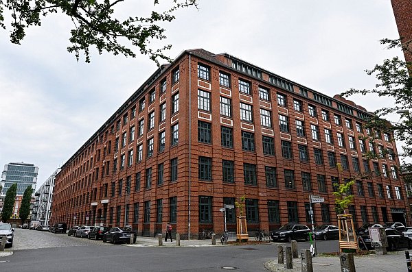 Das House of Games zieht in der Rotherstraße in ein Gebäude mit langer Geschichte. - © Jens Kalaene/dpa