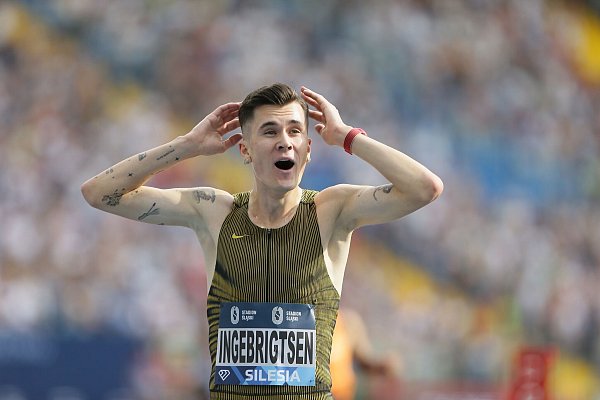 Blieb mehr als drei Sekunden unter dem alten 3000-Meter-Weltrekord: Jakob Ingebrigtsen. - © Jarek Praszkiewicz/PAP/dpa