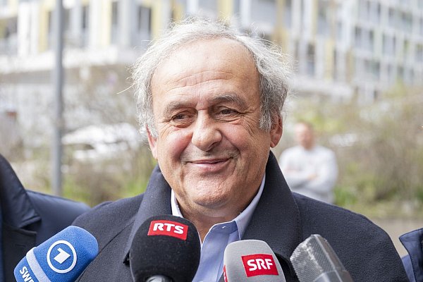 Behält sich weitere rechtliche Schritte vor: Michel Platini. - © Urs Flueeler/KEYSTONE/dpa