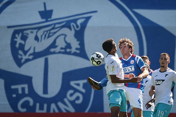 Hansa Rostock wehrt sich energisch gegen den Bundesliga-Club Hoffenheim. - © Christian Charisius/dpa