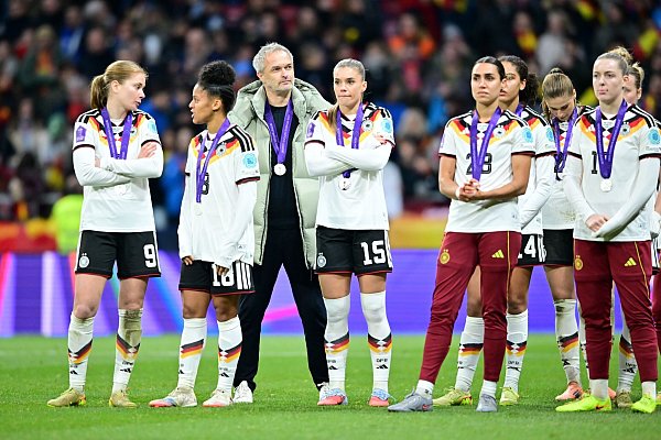 Aus der Traum: Spanien zeigte den deutschen Fußballerinnen ihre Grenzen auf. - © Sebastian Christoph Gollnow/dpa