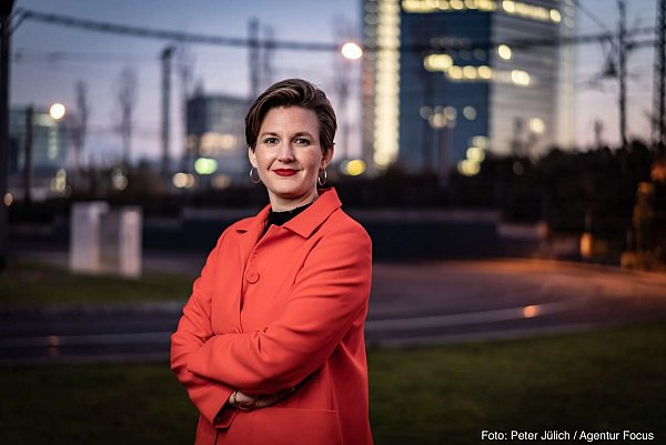 Simone Burel ist Sprachwissenschaftlerin und Autorin. - © Peter Ju?lich/Agentur-Focus/dpa-tmn