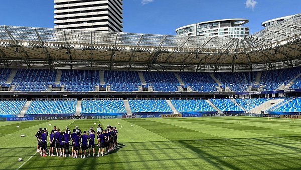Die U21 stimmt sich auf das EM-Finale ein. - © Christian Kunz/dpa