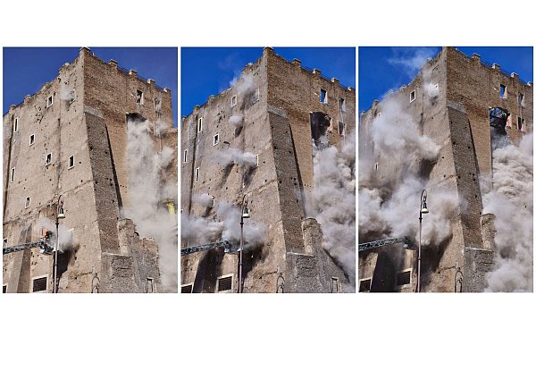 Mehrere Bauarbeiter wurden unter den Trümmern verschüttet. - © Domenico Stinellis/AP/dpa