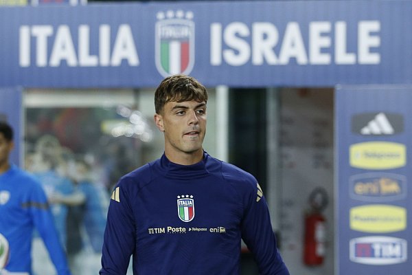 Freude über Debüt: Daniel Maldini lief vor den Augen seiner Eltern erstmals für die italienische A-Nationalmannschaft auf. - © Davide Casentini/Ipa Sport / Ipa/LiveMedia/IPA/dpa