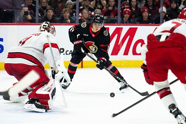 Die deutsche Eishockey-Nationalmannschaft hofft auf NHL-Star Tim Stützle. - © Spencer Colby/The Canadian Press/AP/dpa