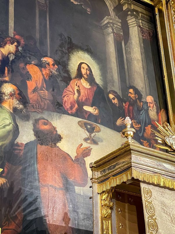Francisco Ribaltas «Das letzte Abendmahl» am Altar der Kirche des Priesterseminar El Patriarca. Das Werk ist nicht zu verwechseln mit dem gleichnamigen Gemälde von Juan de Juanes. - © Manuel Meyer/dpa-tmn