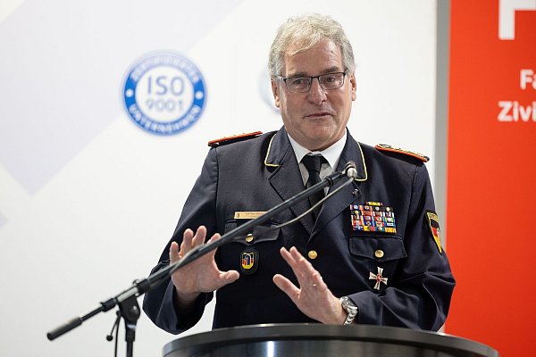 Der Chef des Feuerwehrverbandes, Karl-Heinz Banse, ruft dazu auf, Naturkatastrophen nicht auf die leichte Schulter zu nehmen. (Archivbild) - © Daniel Schäfer/dpa/ZB