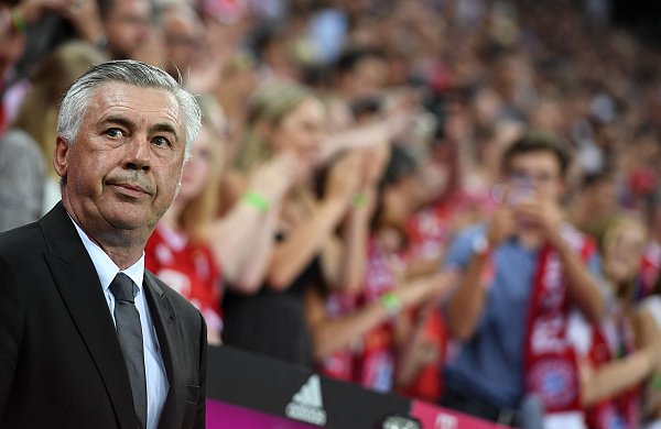 Nach Ansicht von Carlo Ancelotti könnten Profis auf Geld verzichten, um weniger zu spielen - © Sven Hoppe/dpa
