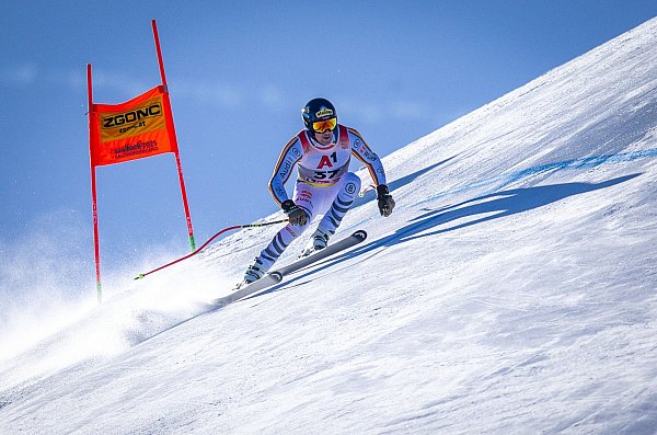 Simon Jocher muss bei der WM in Saalbach-Hinterglemm die Zähne zusammenbeißen. - © Jens Büttner/dpa